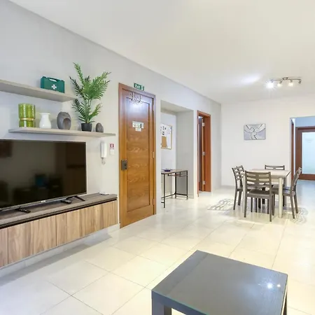 Charming 3br Sliema Apt Steps From The Promenade By 360 Estates Apartamento *