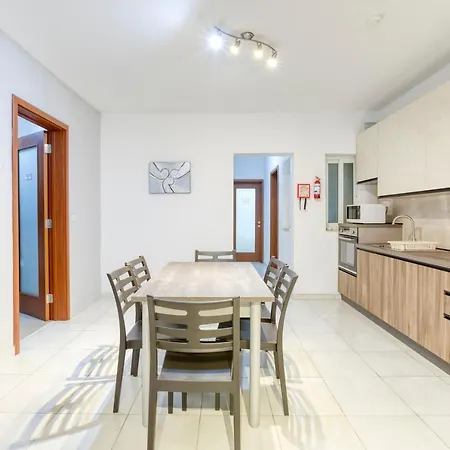 Charming 3br Sliema Apt Steps From The Promenade By 360 Estates Apartamento *