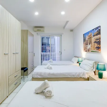 Charming 3br Sliema Apt Steps From The Promenade By 360 Estates Апартаменты *